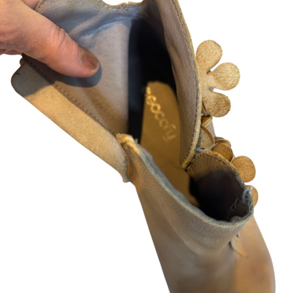 Socofy Handmade Leather Booties - Picture 7 of 11